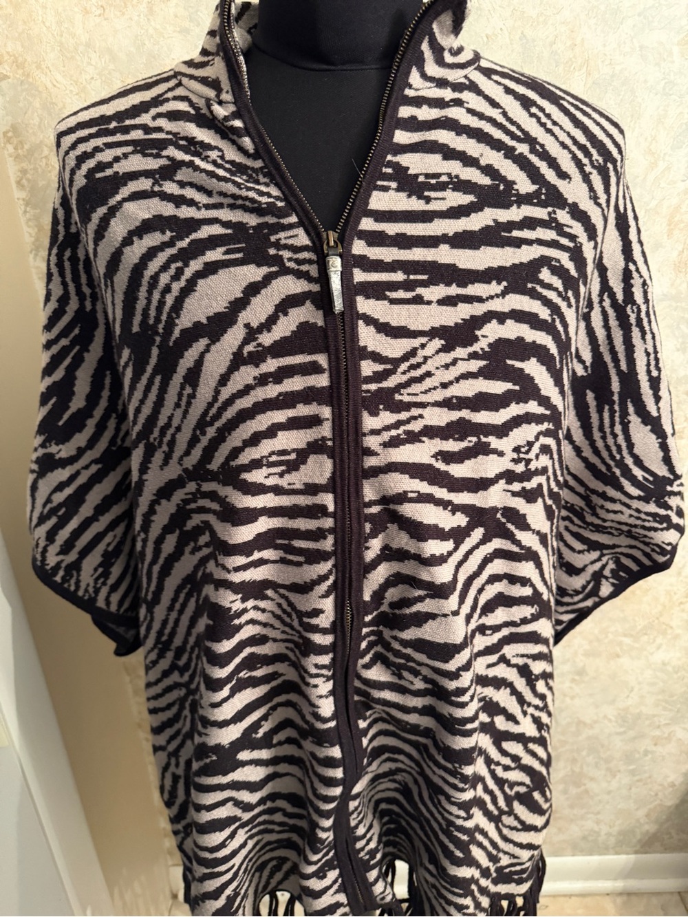 Christian Siriano Zebra-Print Zip Poncho - Black & Cream